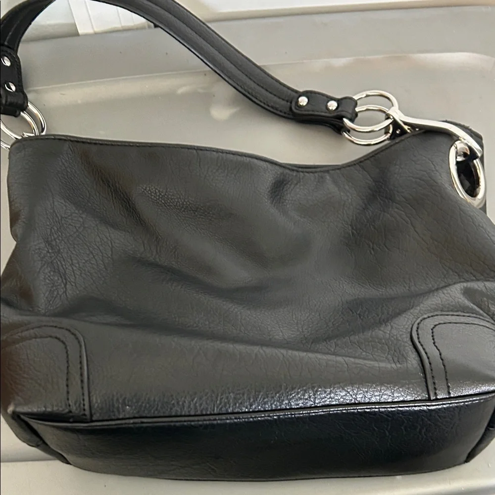 Elegant Alyssa Black Hobo Bag with Silver Buckle Details - Picture 3 of 6